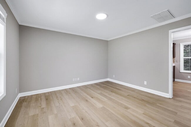 Building Photo - 520 Wyndham Dr