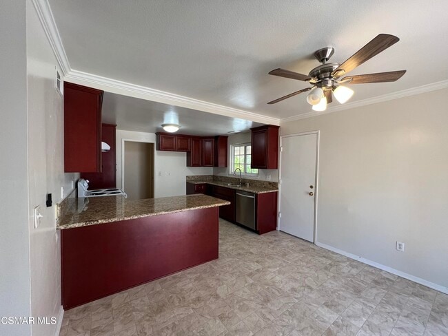 Building Photo - 1287 Knollwood Dr
