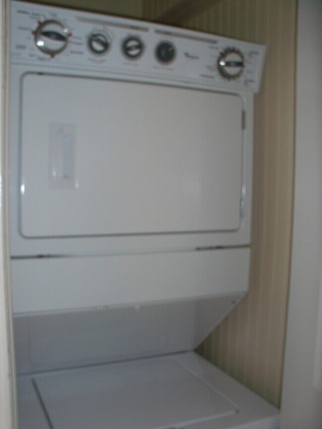 Building Photo - Remodeled one bedroom in Dilworth!