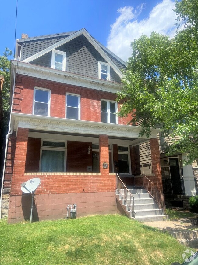 Building Photo - 5531 Howe St