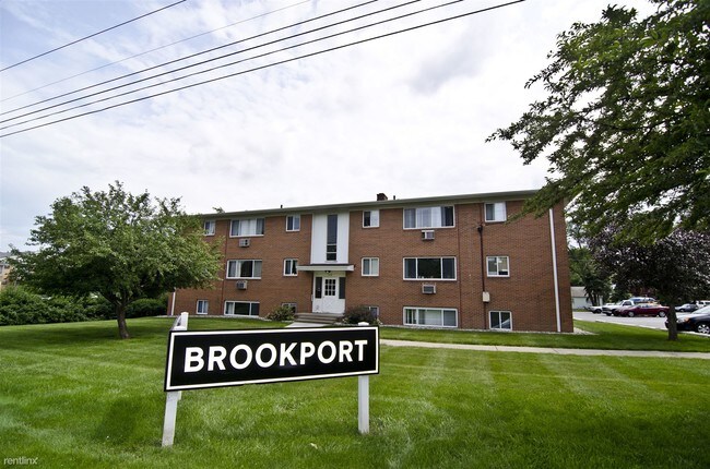 Foto del edificio - 1308 Haslett Rd