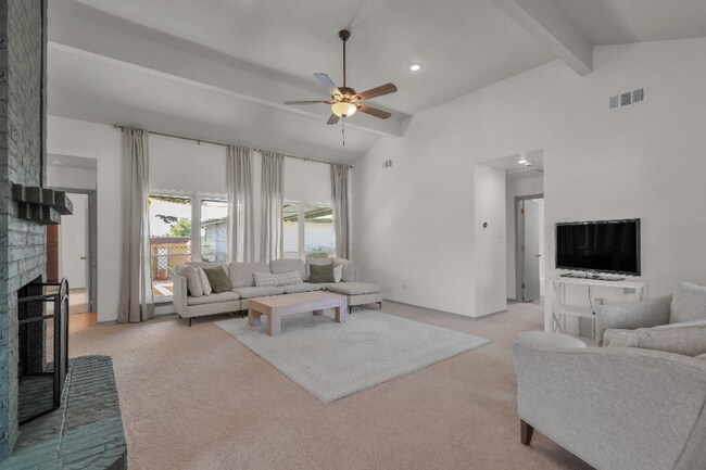 Foto del edificio - 2038 Sancerre Ln