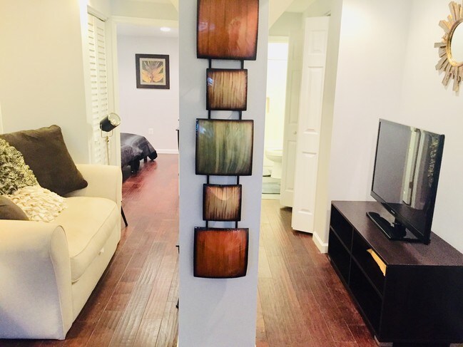 Foto del edificio - 1404 5th St NW