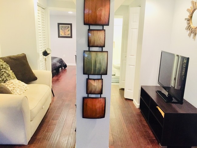 Building Photo - 1404 5th St NW