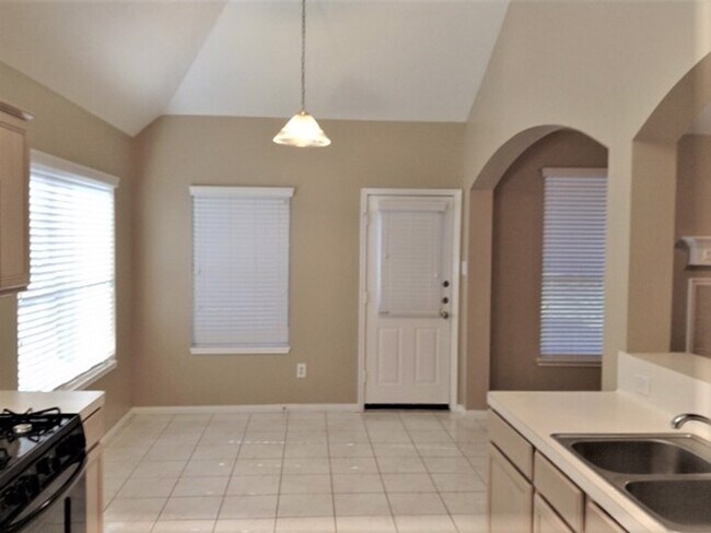 Foto del edificio - 12527 Avery Vale Ln