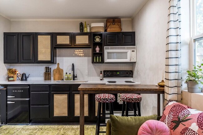 Foto del edificio - 619 N Clinton Ave