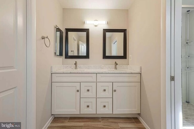 Foto del edificio - 2143 Colts Neck Ct