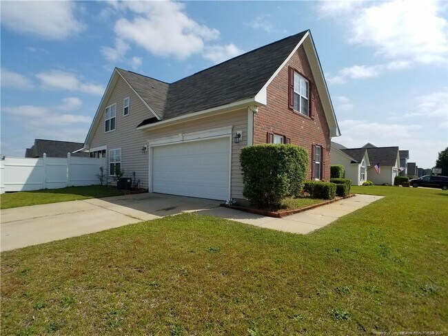Foto del edificio - 5044 Yorkchester Dr