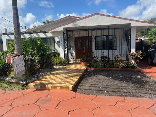 Foto principal - 1380 SW 70th Ave
