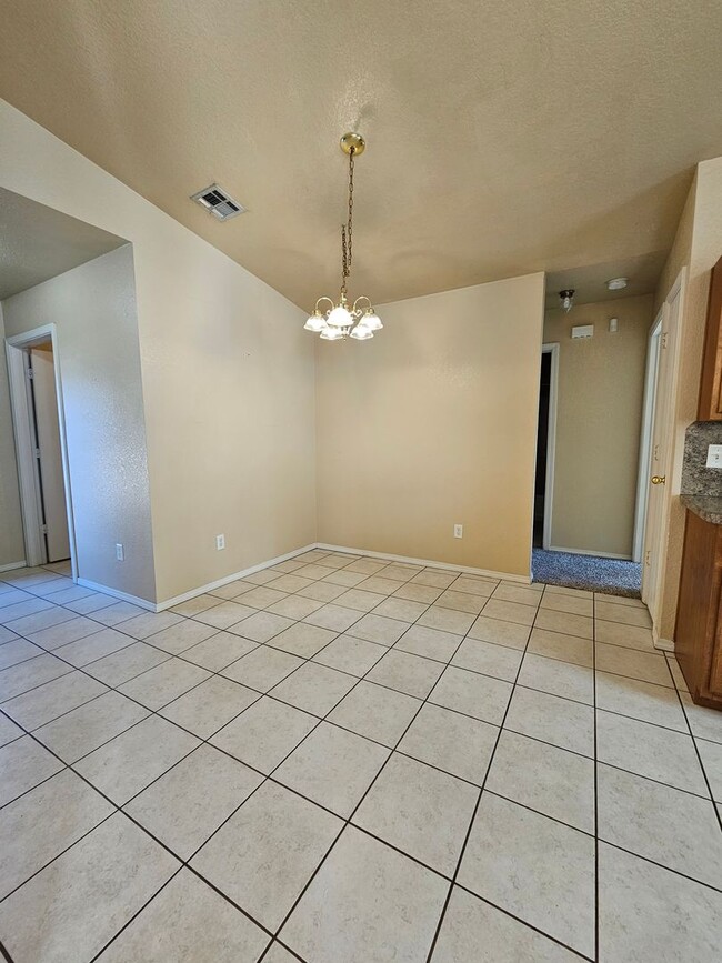 Building Photo - (3) Bed/(2) Bath in Poppy Grove Avail NOW!