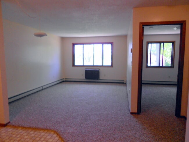 Building Photo - Home Rite Apartments