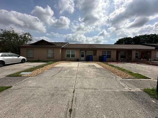 Foto del edificio - 1715 Oak Branch Ct