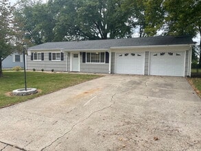 Building Photo - 1725 Deerfield Rd