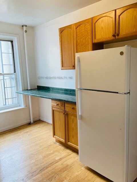 Primary Photo - 207 E 5th St