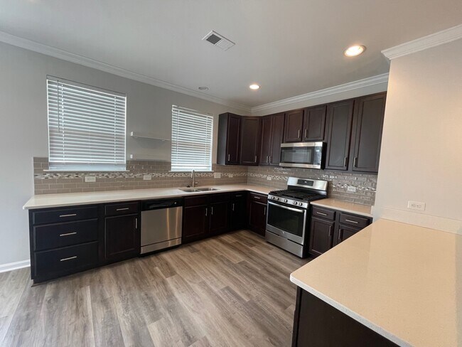 Building Photo - 1785 Perla Dr