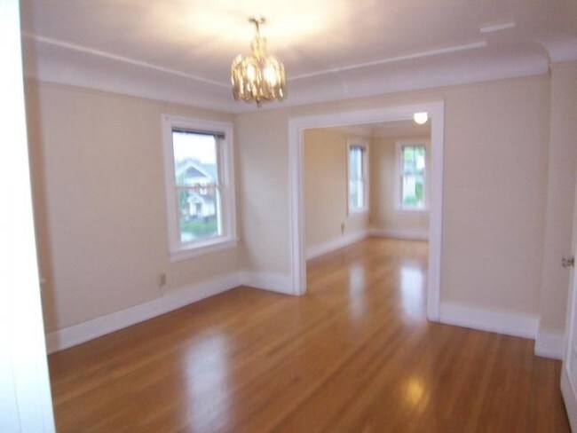 Building Photo - 1 bedroom in Seattle WA 98103