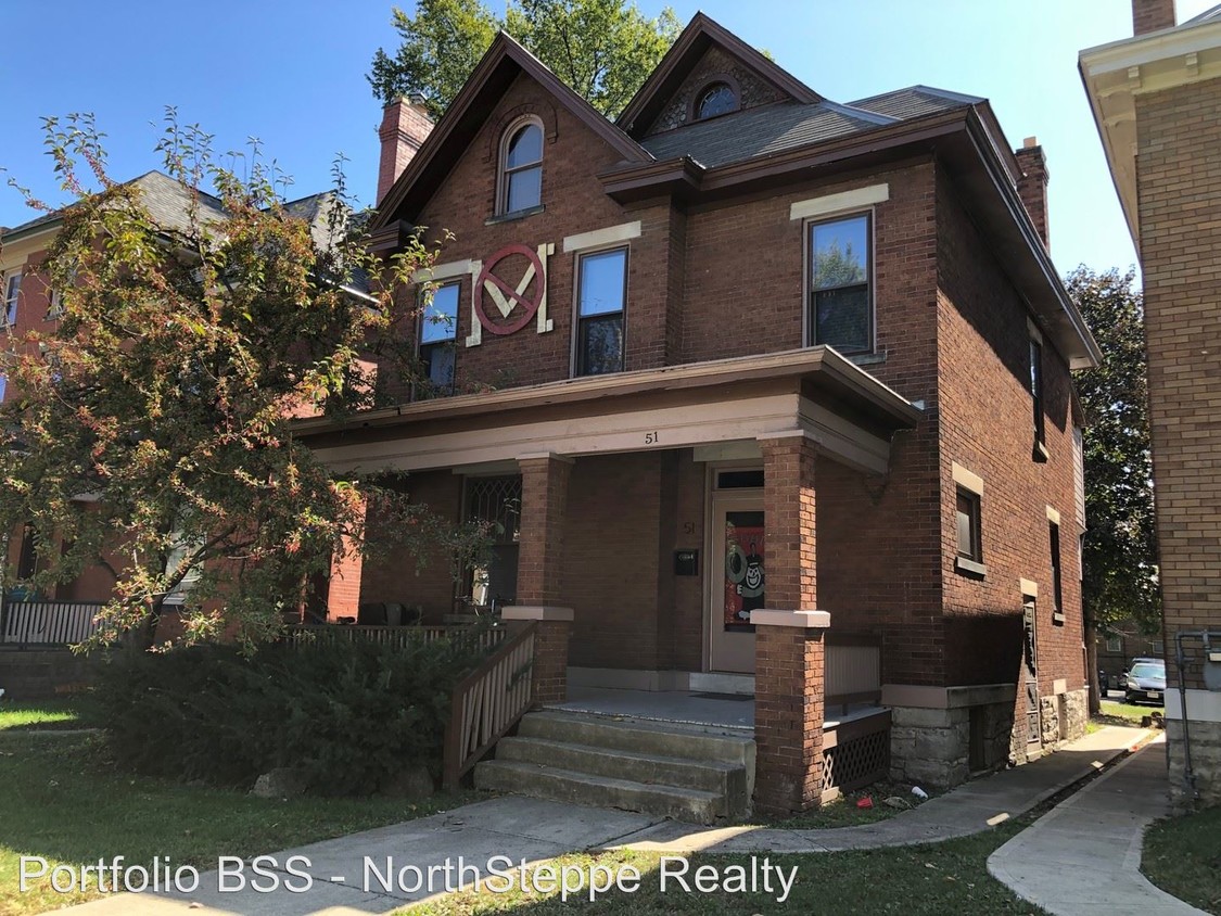 Foto principal - 51 E Lane Ave