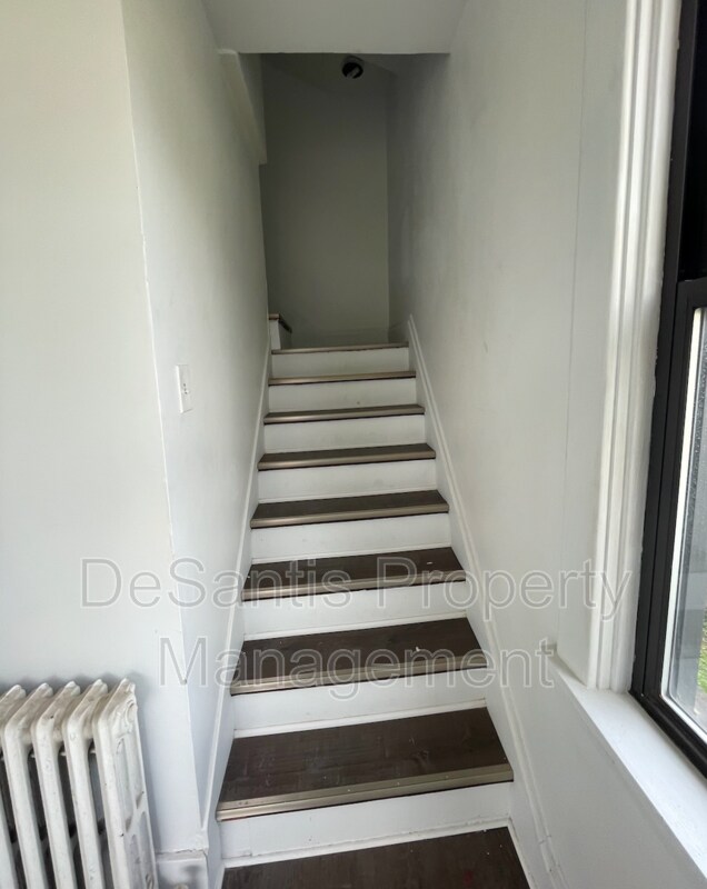 Foto del edificio - 135 McGovern Blvd