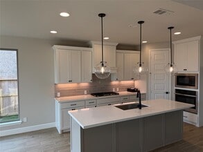 Building Photo - 30930 Vintage Crk Ln