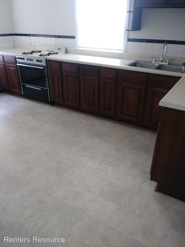 Foto del edificio - 2 br, 1 bath House - 8582 Partridge Ave