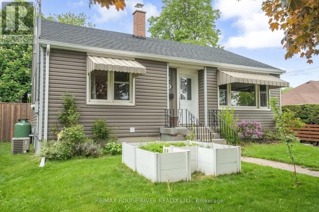 Building Photo - 406 Gliddon Ave