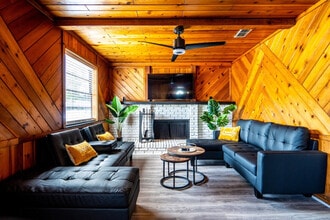 Building Photo - 9096 Dubois Blvd