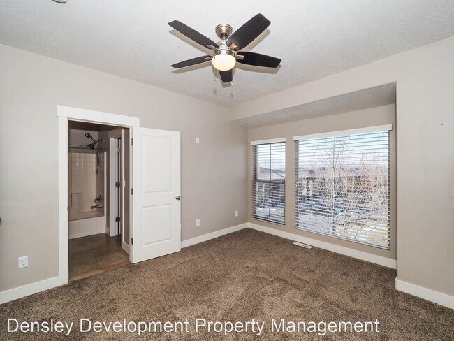 Foto del edificio - 3 br, 2.5 bath House - 11363 S OAKMOND RD