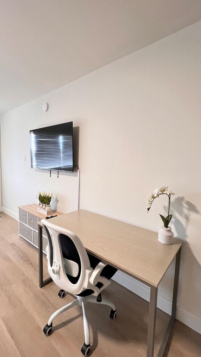 Photo du bâtiment - 7737 Lundy's Ln