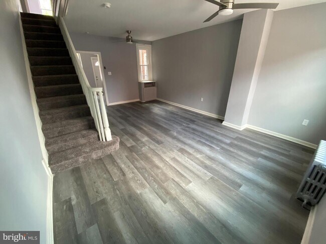 Photo - 618 W Mayfield St Townhome