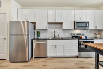 Building Photo - Birchway Quarry Falls