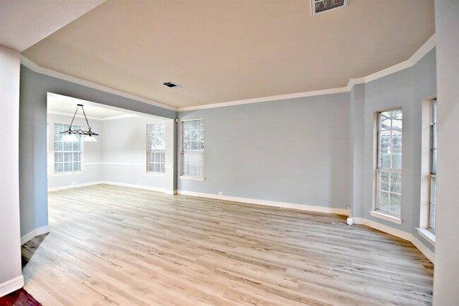 Building Photo - 15224 Calaveras Dr