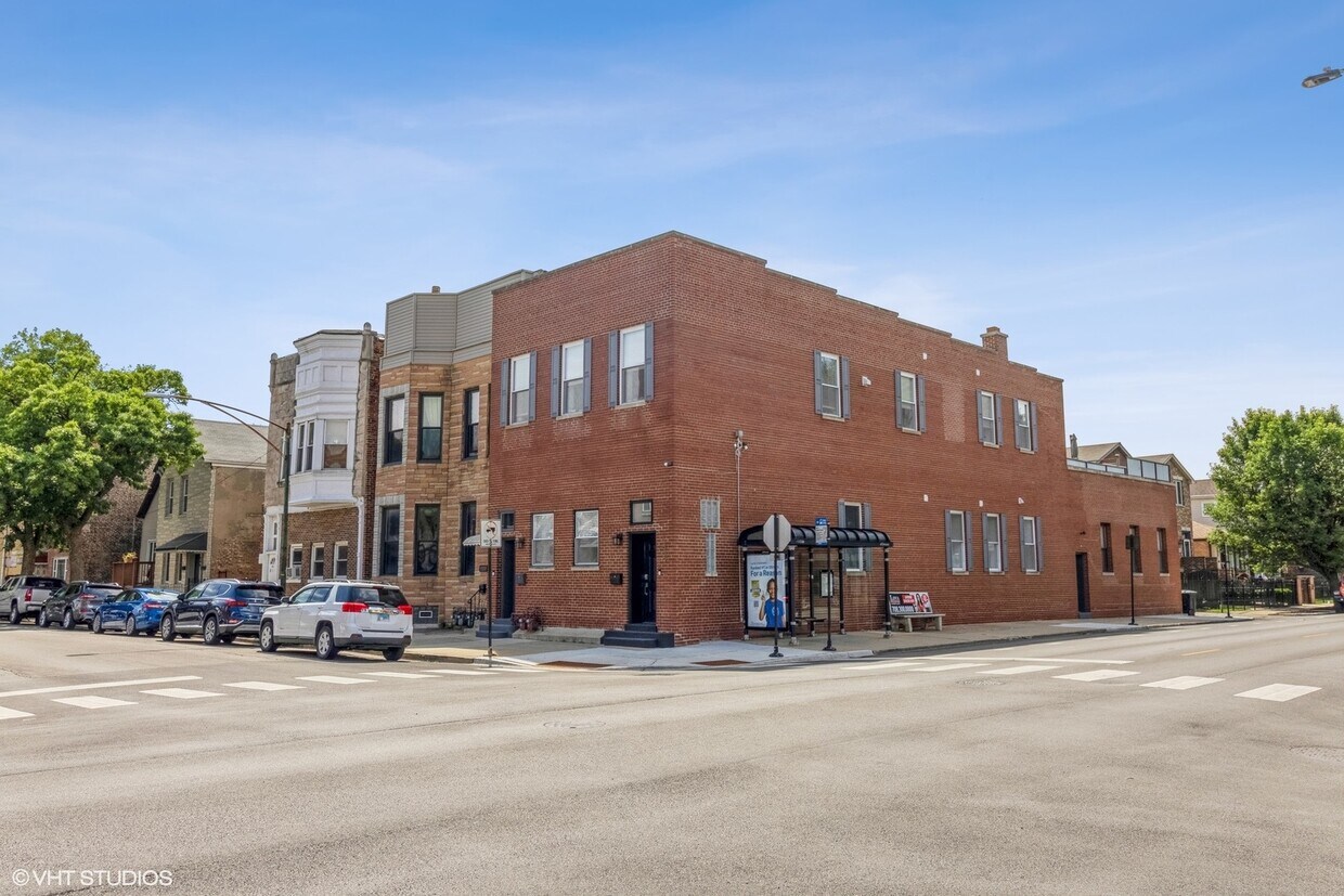 Primary Photo - 559 W 37th St