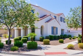 Building Photo - 5104 S Salk Ln