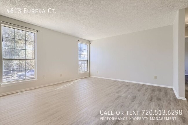 Foto del edificio - 4613 Eureka Ct