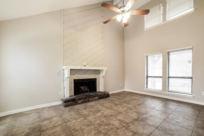 Foto del edificio - 4381 Crescent Park Dr