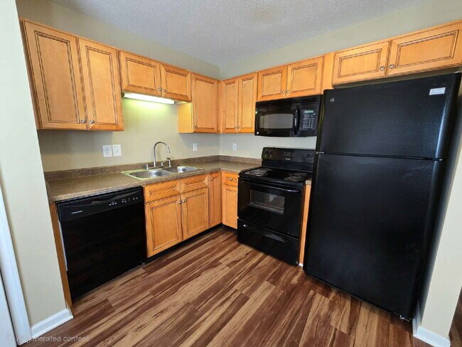 Foto del edificio - 541B Patriot Park Ct