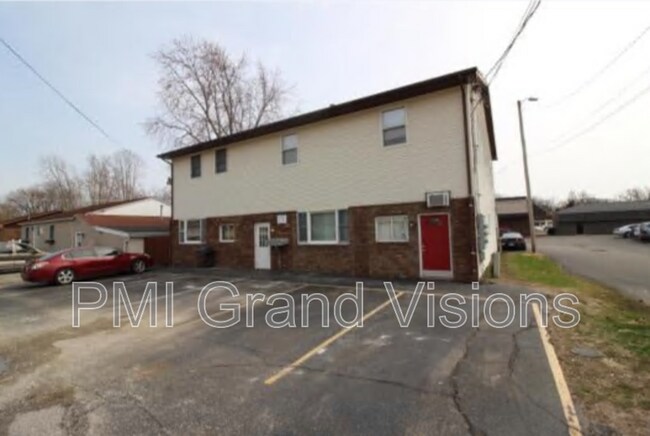 Building Photo - 16 W Buchanan Ave