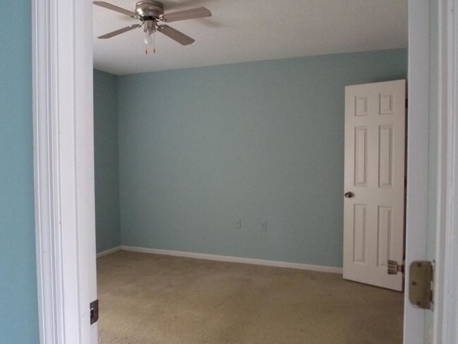 Building Photo - 140 Lanier Dr