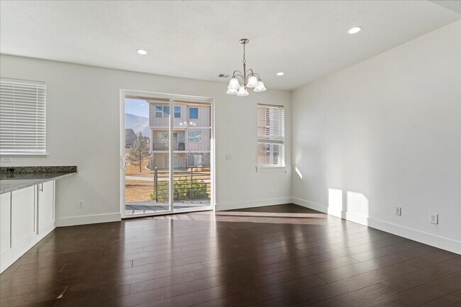 Foto del edificio - 2333 S Long Dr