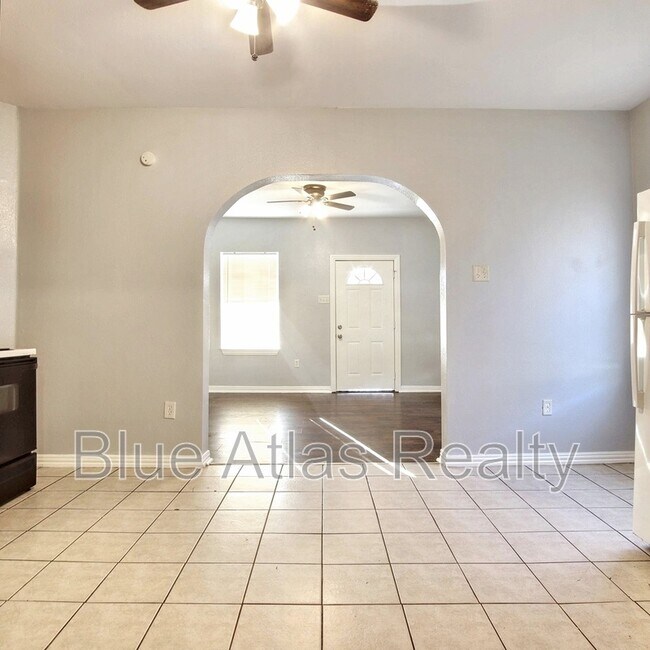 Foto del edificio - 2937 S Adams St