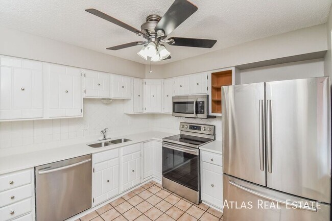 Foto del edificio - 4830 Ranch Dr