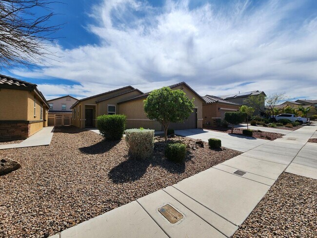 Foto del edificio - Beautiful Single Story 3 Bedroom close to Cadence