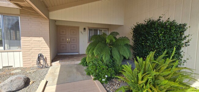 Building Photo - Beautiful 55+ Community of Oakmont