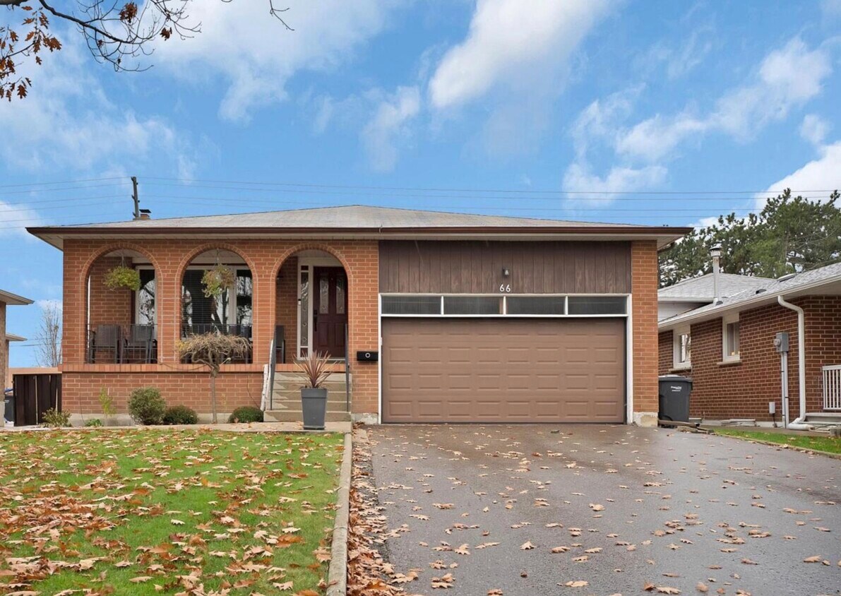 Primary Photo - 66 Malcolm Cres