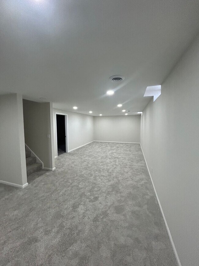 Building Photo - 1208 N Brunswick Ln