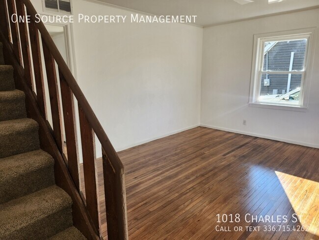 Foto del edificio - 1018 Charles St