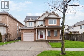 Building Photo - 2245 Pathfinder Dr