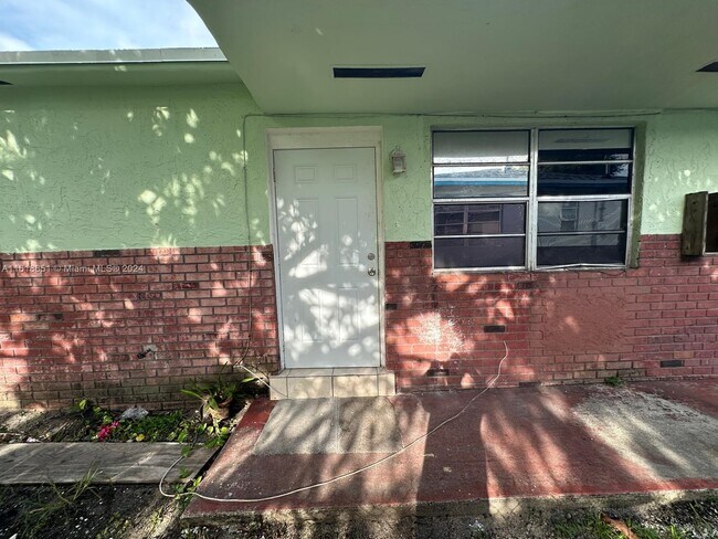 Foto del edificio - 5727 Fletcher St