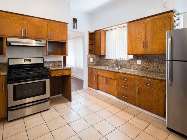 Building Photo - 227 S Gale Dr