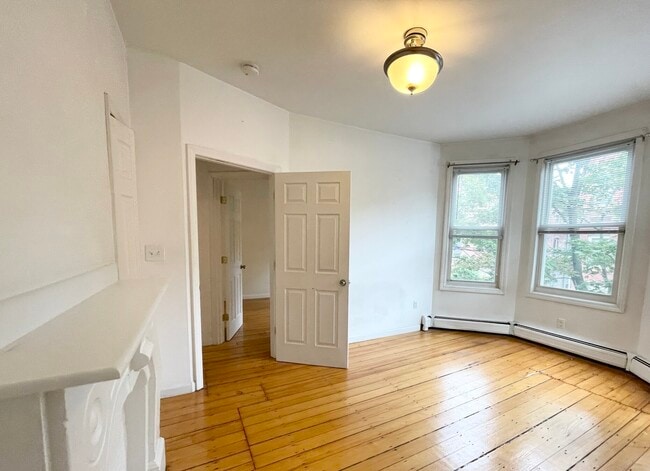 Building Photo - 52 Delle Ave